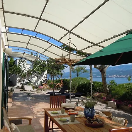 Semesterbostad Callesol *